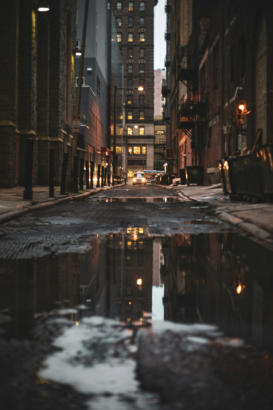 detective in rainy street